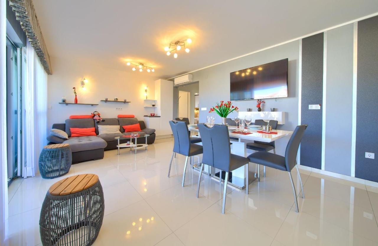 Apartment Crystal Aura Malinska Kültér fotó